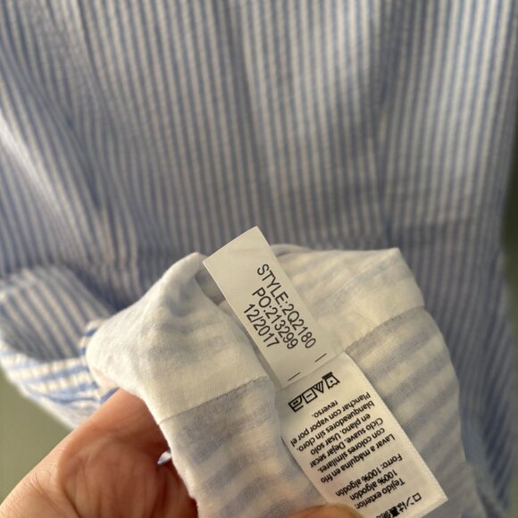 Vineyard Vines Tie Front Seersucker Shirtdress In Cornflower - Picture 7 of 8